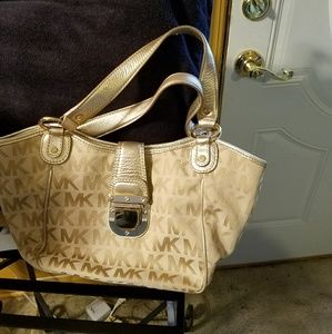 Michael kors handbag